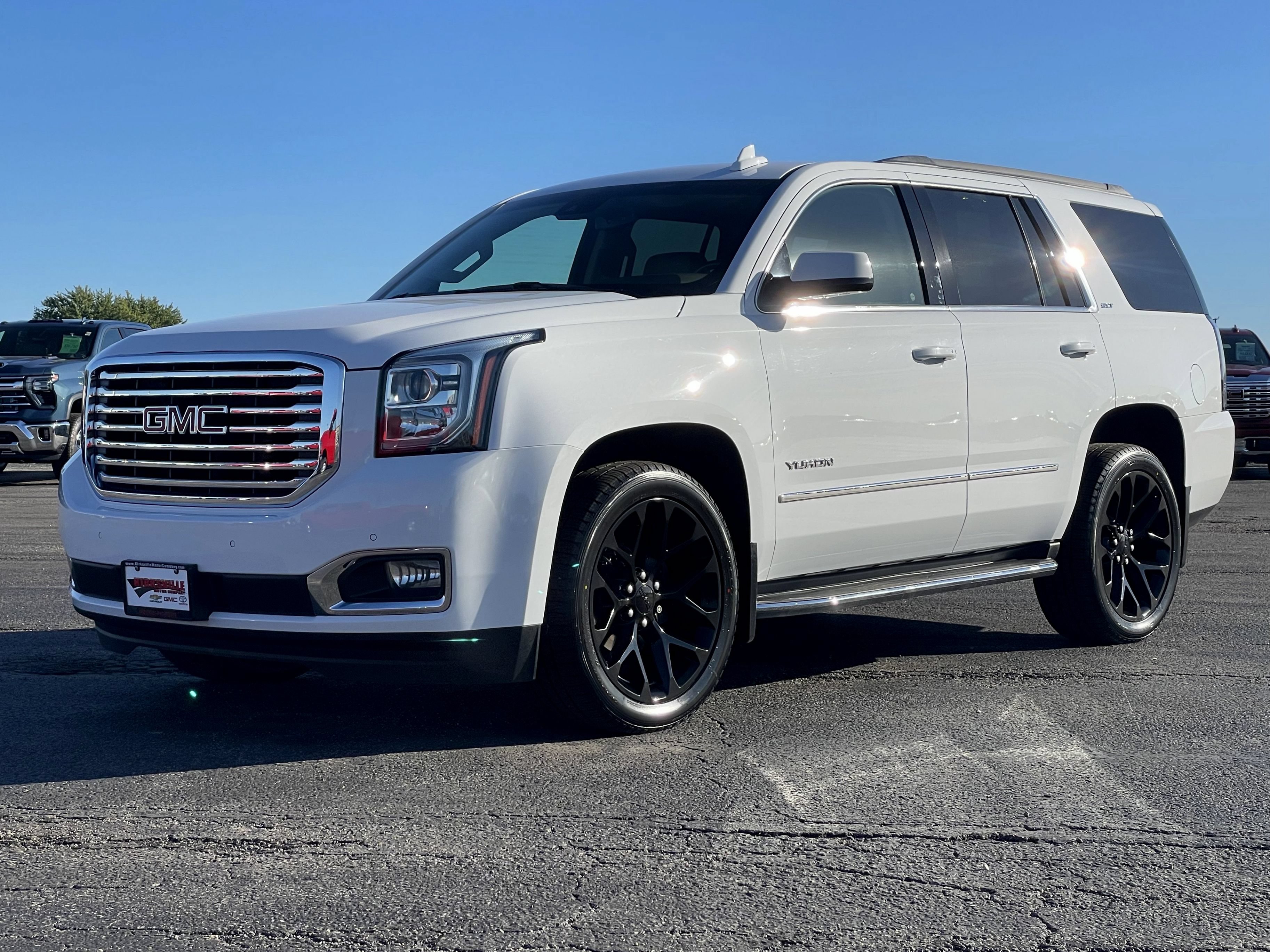 Certified 2019 GMC Yukon SLT w/ Premium Edition AWD/4WD image 8