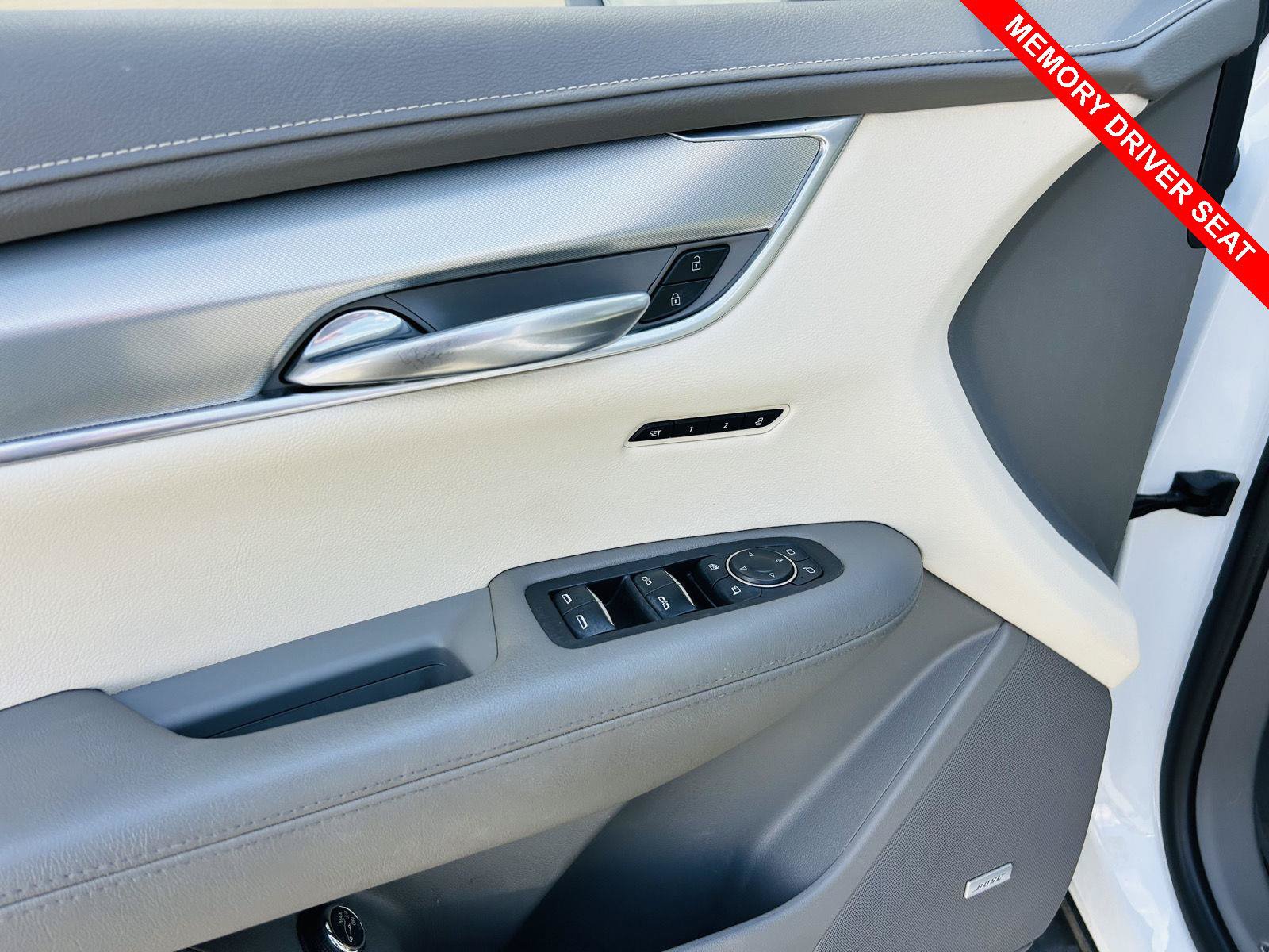 Used 2020 Cadillac XT5 Premium Luxury w/ LPO, Floor Liner Package FWD image 14