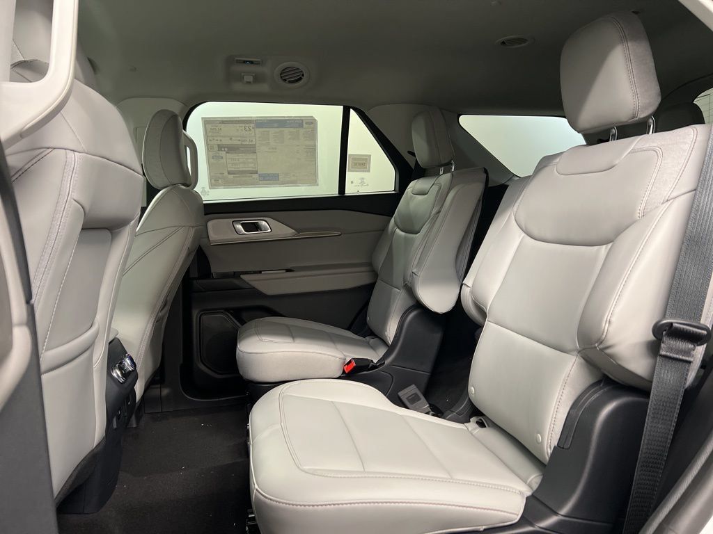 New 2026 Ford Explorer Active w/ Active Comfort Package AWD/4WD image 28