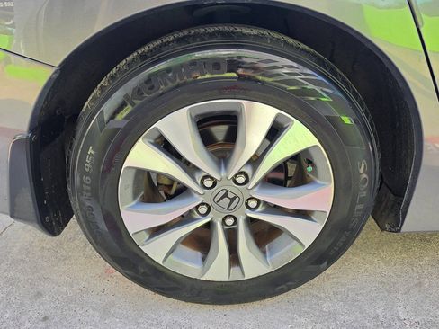 Used 2013 Honda Accord LX image 40