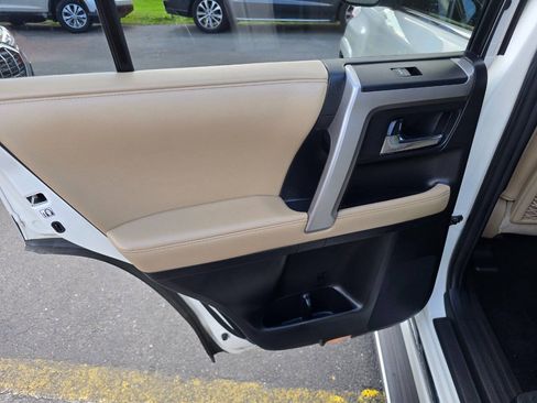 Used 2016 Toyota 4Runner Limited AWD/4WD image 26