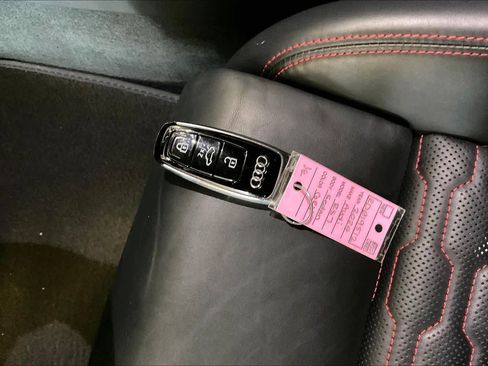 Used 2024 Audi RS 7 Performance w/ Black Optic Package image 14