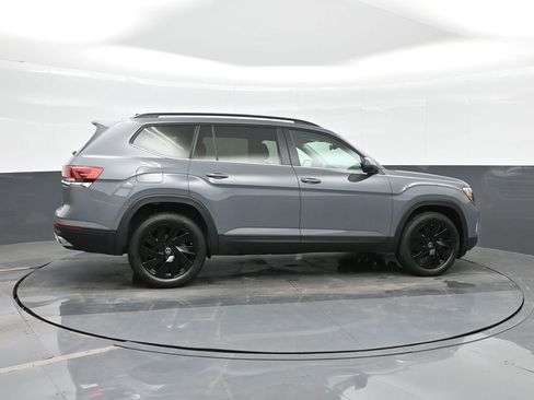 New 2026 Volkswagen Atlas SE image 4