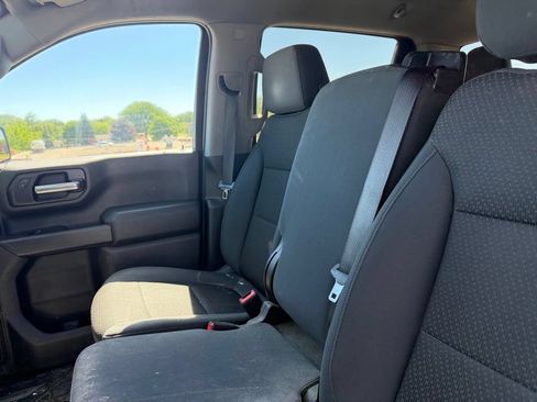 Used 2019 Chevrolet Silverado 1500 Custom w/ Custom Value Package AWD/4WD image 12