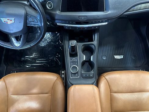 Used 2019 Cadillac XT4 Premium Luxury image 12