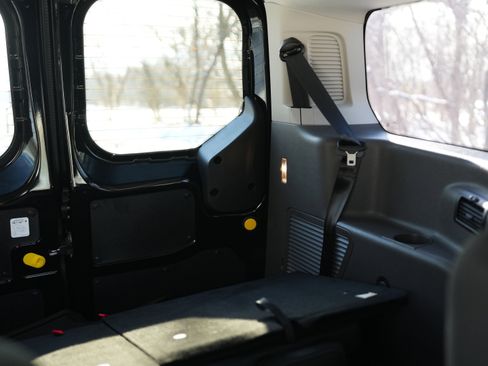 Used 2023 Ford Transit Connect XLT w/ Trailer Tow Package image 29