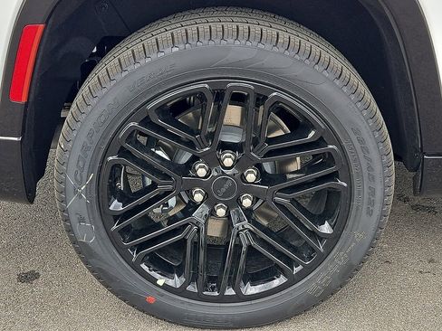 New 2026 Jeep Grand Wagoneer Limited AWD/4WD image 7
