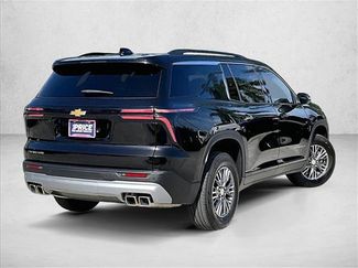 Used 2025 Chevrolet Traverse LT FWD video 2
