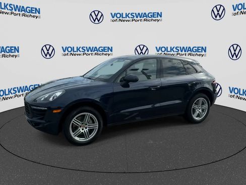 Used 2018 Porsche Macan AWD/4WD image 4