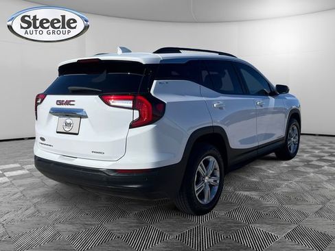 Used 2023 GMC Terrain SLE w/ Driver Convenience Package image 5