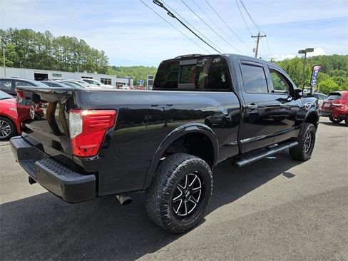 Used 2017 Nissan Titan PRO-4X w/ Pro-4x Convenience Package image 7
