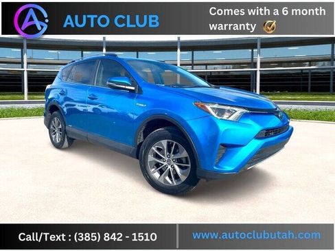 Used 2017 Toyota RAV4 LE Plus image 1
