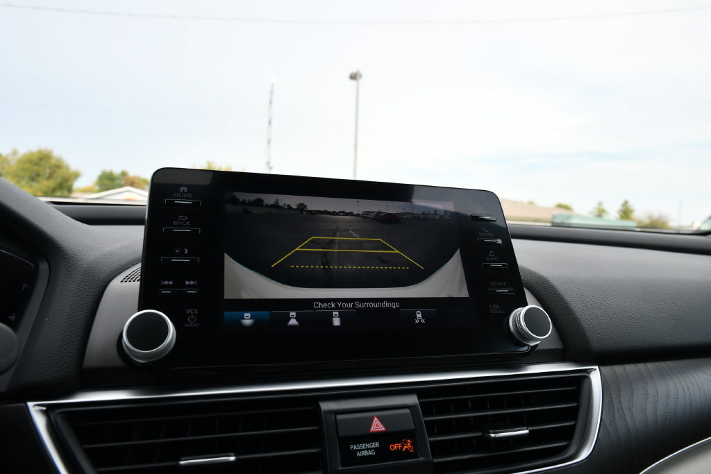 Used 2021 Honda Accord Touring image 18