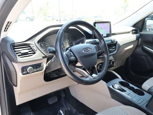 Used 2022 Ford Escape SE w/ Convenience Package FWD image 18