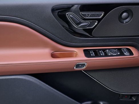 New 2026 Lincoln Aviator Reserve AWD/4WD image 23