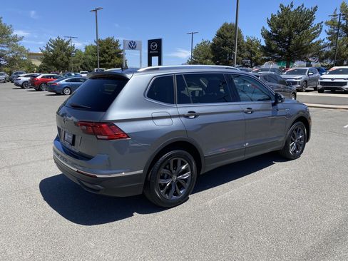 Certified 2023 Volkswagen Tiguan SE FWD image 53