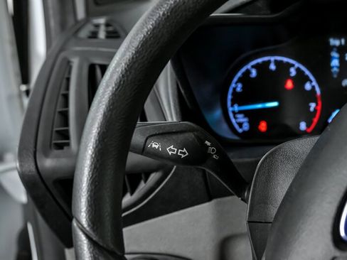 Used 2021 Ford Transit Connect XLT image 21