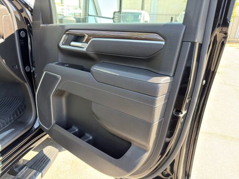 Used 2025 Chevrolet Silverado 2500 LT w/ Convenience Package AWD/4WD image 11