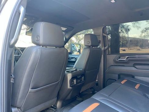 Used 2024 GMC Sierra 2500 AT4 w/ AT4 Preferred Package AWD/4WD image 14