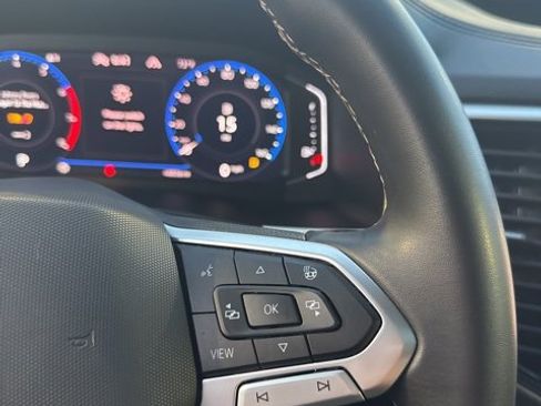 Used 2021 Volkswagen Atlas Cross Sport SEL image 31