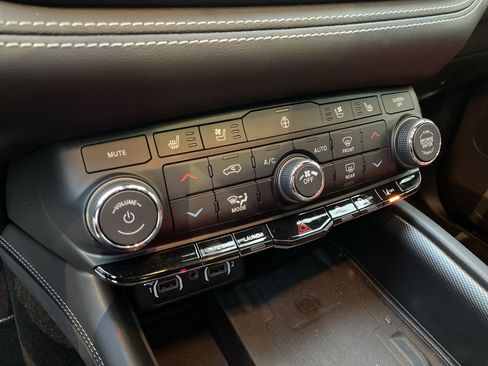 Used 2024 Dodge Durango SRT Hellcat image 32