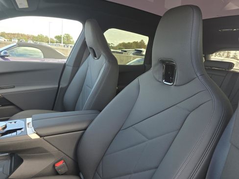 New 2026 BMW iX xDrive60 w/ Premium Package image 17