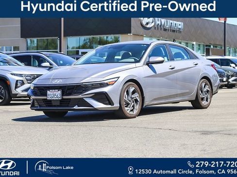 Certified 2025 Hyundai Elantra SEL FWD image 1