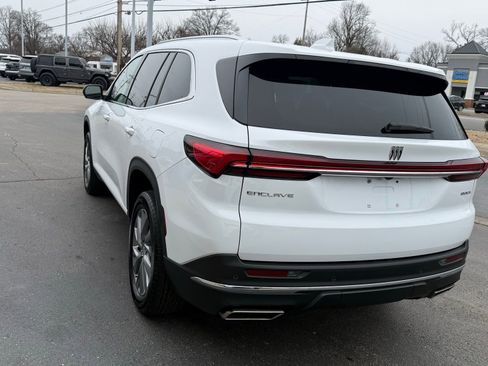Used 2025 Buick Enclave Preferred image 6