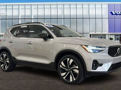 Used 2025 Volvo XC40 B5 Plus