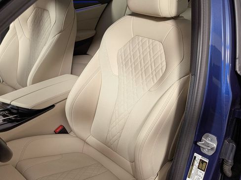 Certified 2023 BMW 530i xDrive w/ Premium Package AWD/4WD image 19