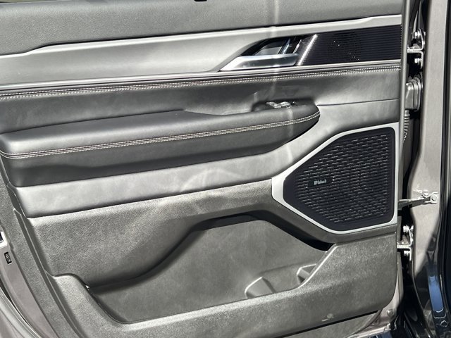 New 2026 Jeep Grand Wagoneer Limited AWD/4WD image 17