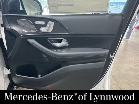 New 2026 Mercedes-Benz GLS 450 4MATIC image 11