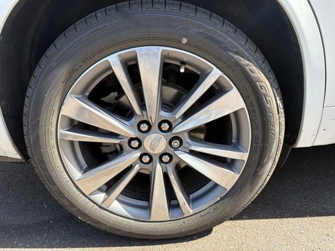 Used 2020 Cadillac XT6 Premium Luxury FWD image 5