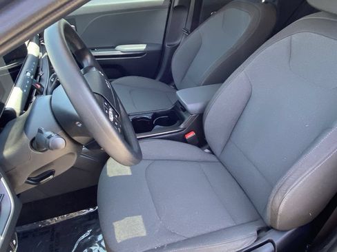 Used 2025 Kia K4 FWD image 23