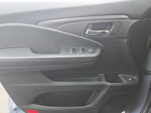 Used 2022 Honda Pilot Sport image 28