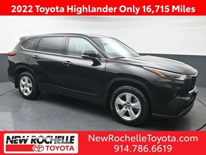 Certified 2022 Toyota Highlander LE