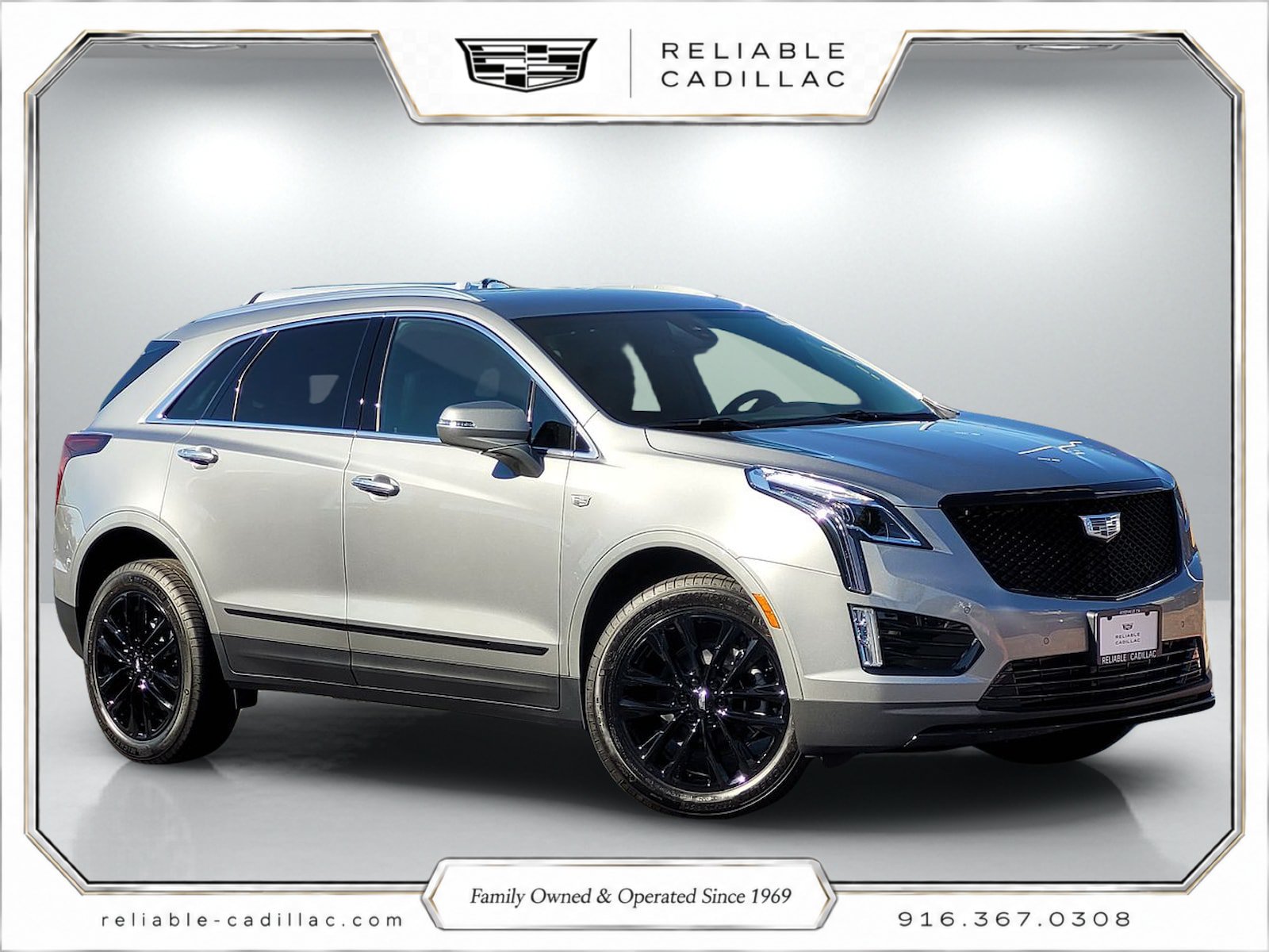 New 2026 Cadillac XT5 Luxury w/ LPO, ONYX Package AWD/4WD image 1