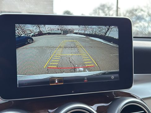 Used 2017 Mercedes-Benz GLC 300 4MATIC image 21