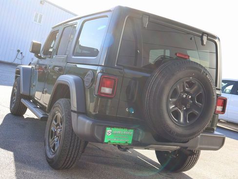 Used 2021 Jeep Wrangler Unlimited Sport image 3