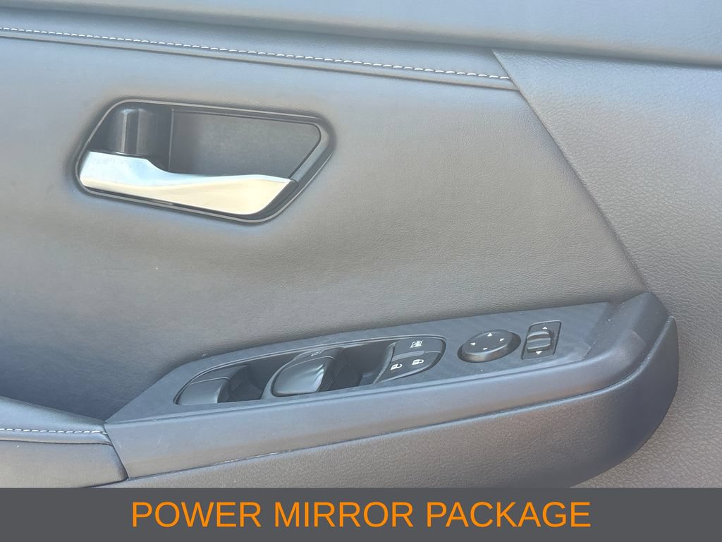Used 2024 Nissan Sentra SV FWD image 8
