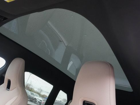 Used 2024 BMW iX xDrive50 w/ Premium Package image 12