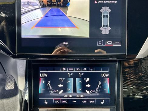 Used 2022 Audi e-tron Premium image 13
