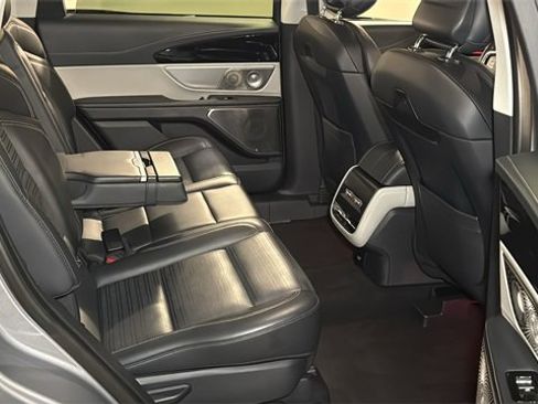 Used 2024 Lincoln Nautilus Reserve w/ Equipment Group 203A image 13