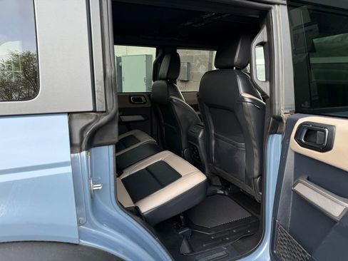 Used 2023 Ford Bronco Wildtrak image 27