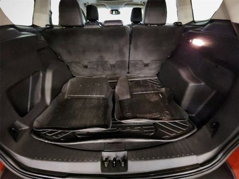 Used 2019 Ford Escape SEL image 25