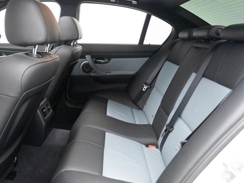 Used 2011 BMW M3 Sedan RWD image 39