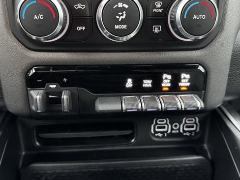 Used 2021 RAM 1500 Big Horn image 13