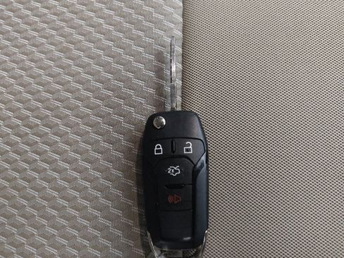 Used 2021 Ford Explorer 4WD image 32
