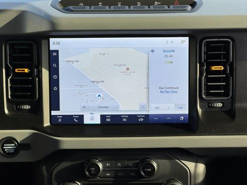 Used 2023 Ford Bronco Badlands image 13