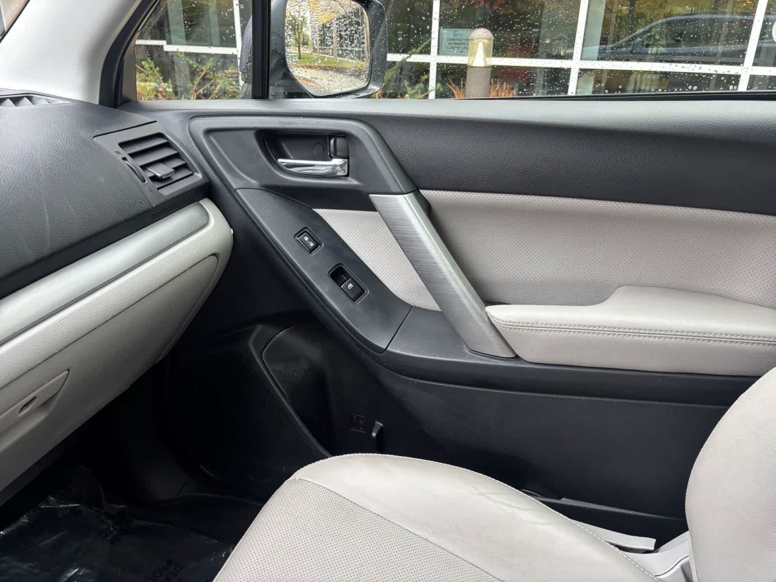 Used 2014 Subaru Forester 2.5i Limited AWD/4WD image 20